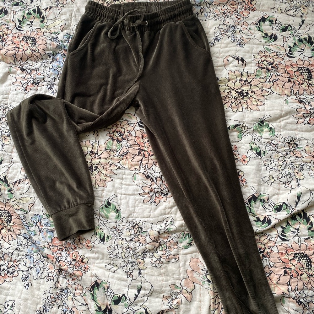 VELVET RIBBED BOHO JOGGERS